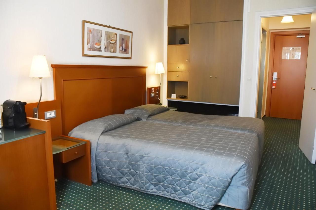 Hotel Adrian 3*