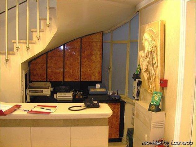 Hotel Adrian Athens