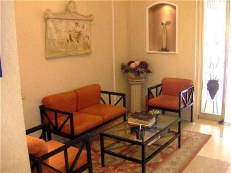 Adrian Hotel 3*