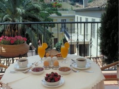 Adrian 3* Athens