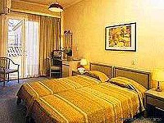 Hotel Adrian Athens